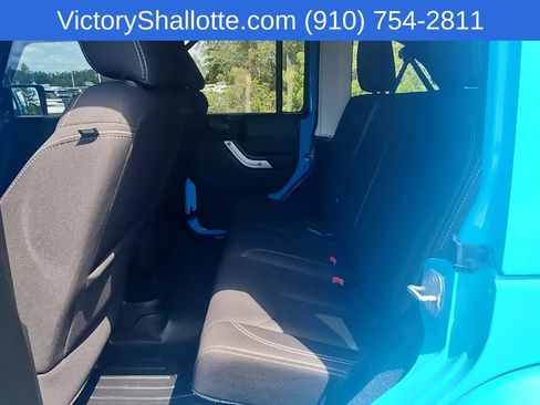 Used 2018 Jeep Wrangler Unlimited Sahara AWD/4WD image 14