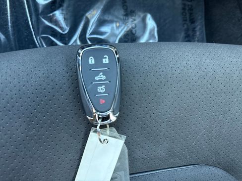 Used 2022 Chevrolet Camaro LT image 21