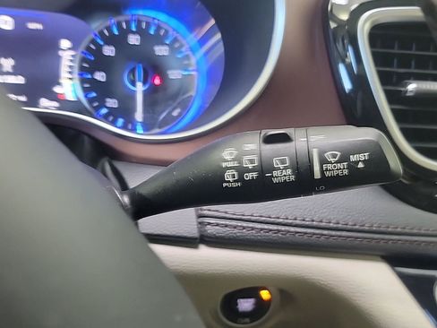 Used 2019 Chrysler Pacifica Limited FWD image 29