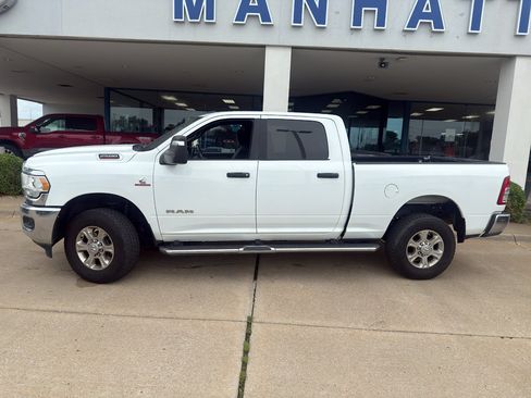 Used 2024 RAM 2500 Big Horn AWD/4WD image 10