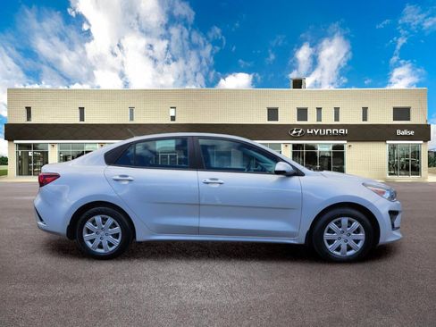 Used 2022 Kia Rio LX FWD image 2