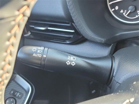 Used 2025 Nissan Sentra SR image 17