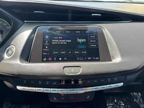 Used 2022 Cadillac XT4 Luxury w/ Cold Weather Package FWD image 33