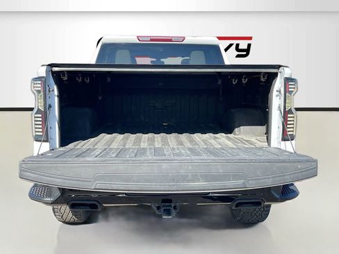 Used 2022 Chevrolet Silverado 1500 LT Trail Boss w/ Safety Package AWD/4WD image 25