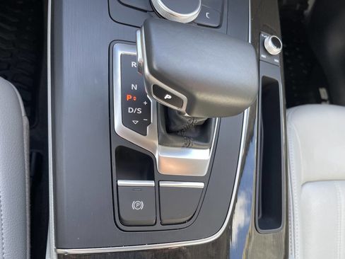 Used 2019 Audi Q5 2.0T Premium w/ Convenience Package image 36