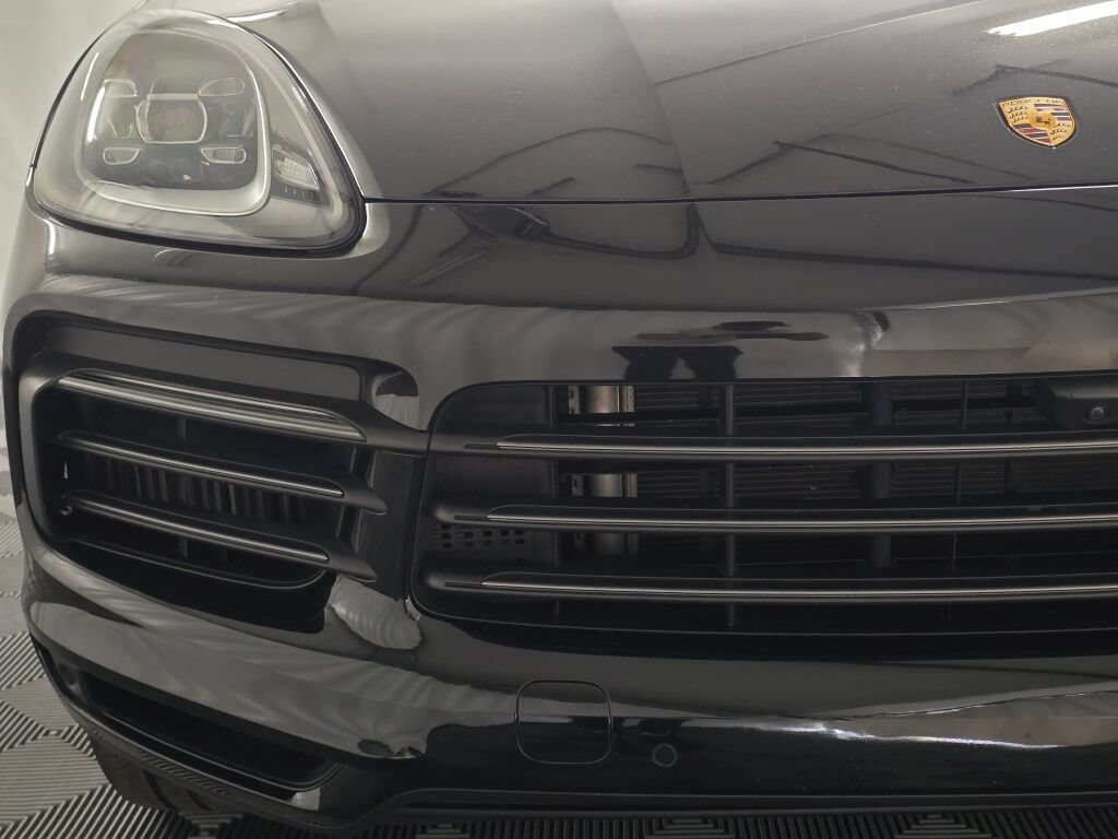 Certified 2023 Porsche Cayenne Platinum Edition AWD/4WD image 32