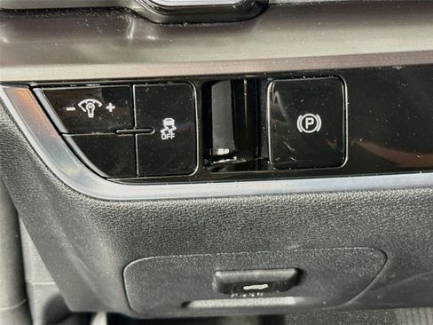 Used 2023 Kia Sportage EX FWD image 10