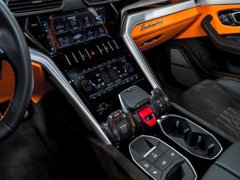 Used 2023 Lamborghini Urus S image 24