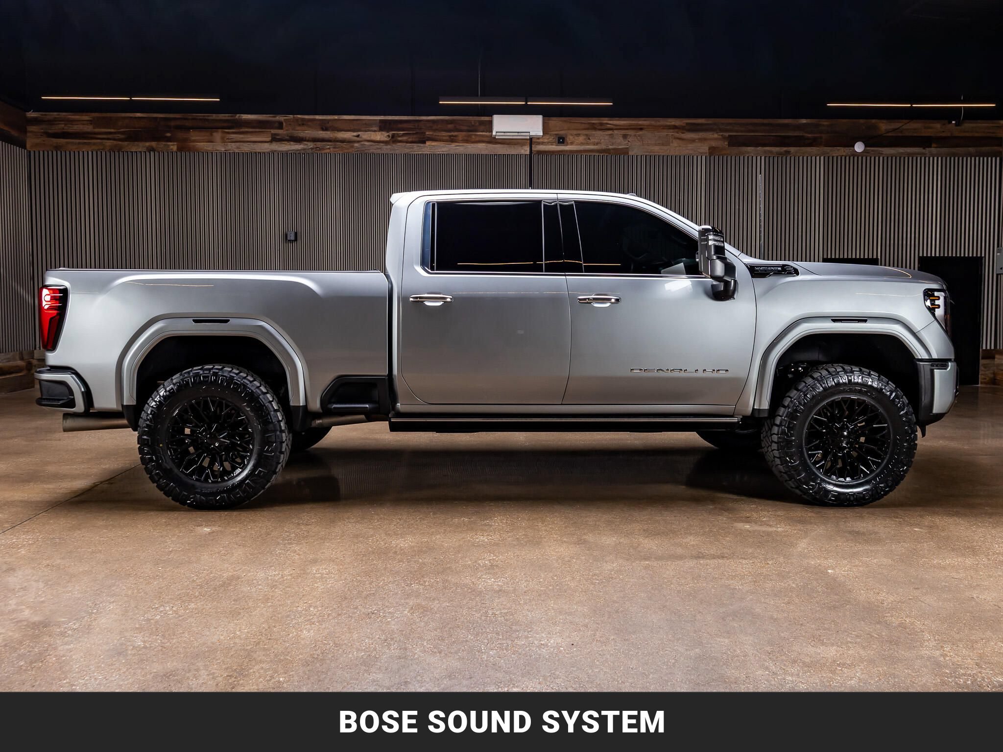 Used 2025 GMC Sierra 2500 Denali Ultimate AWD/4WD image 11