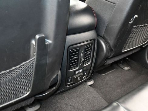 Used 2023 Dodge Durango GT image 38