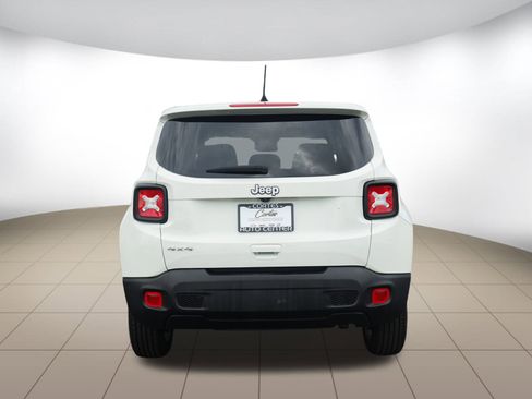 Used 2023 Jeep Renegade Latitude image 6