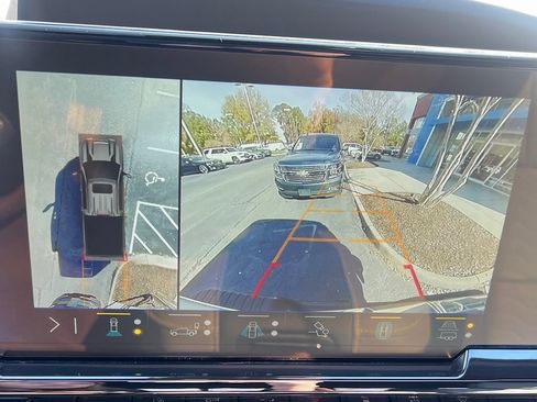 Used 2025 Chevrolet Silverado 2500 ZR2 w/ Technology Package image 13