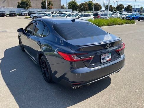 Used 2026 Toyota Camry SE w/ Convenience Package FWD image 7