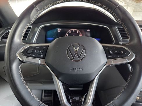 Used 2023 Volkswagen Tiguan SE R-Line FWD image 5