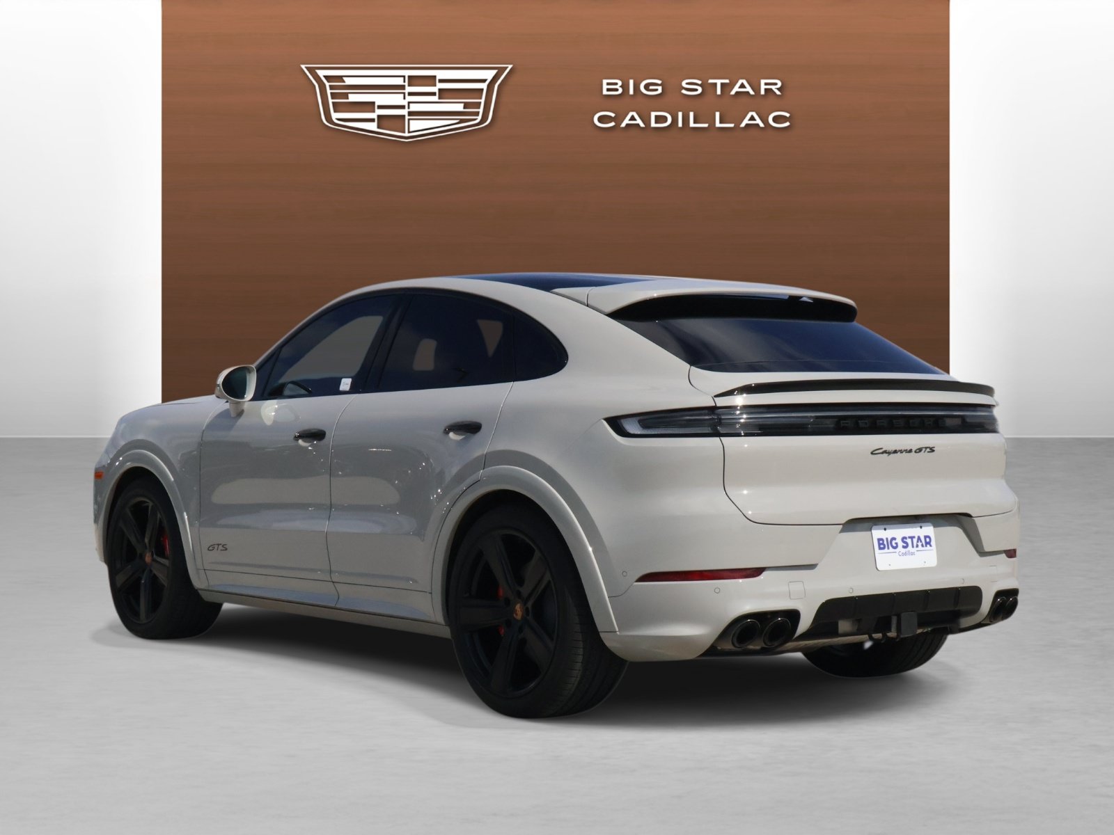 Used 2026 Porsche Cayenne GTS AWD/4WD image 3