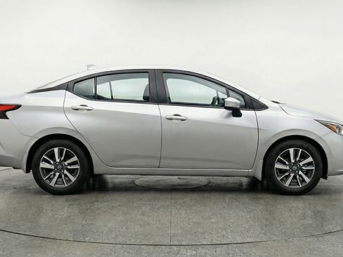 Used 2025 Nissan Versa SV FWD image 11