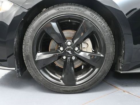 Used 2022 Ford Mustang Coupe RWD image 18