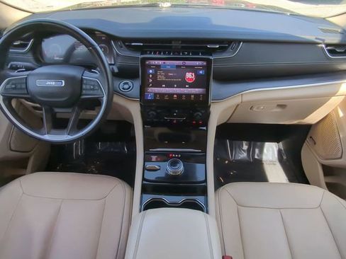 Certified 2022 Jeep Grand Cherokee L Limited AWD/4WD image 17