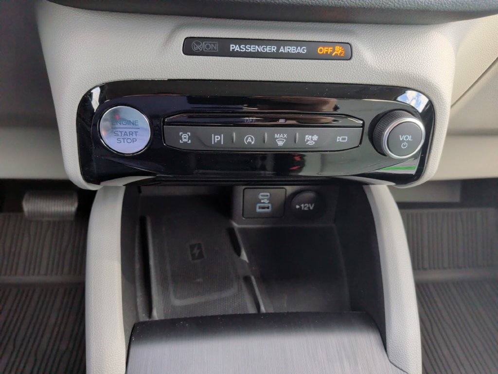 Certified 2023 Ford Escape Platinum AWD/4WD image 21