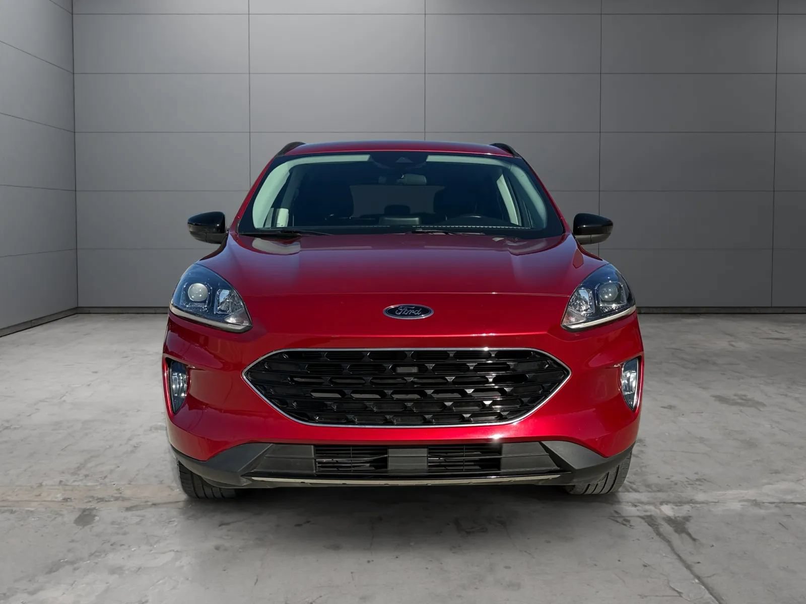 Used 2021 Ford Escape SEL w/ SEL Stealth AWD Package image 2