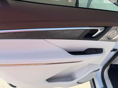 New 2026 Buick Enclave Avenir w/ Super Cruise Package FWD image 12