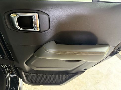 New 2026 Jeep Gladiator Mojave image 15