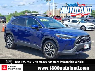Used 2023 Toyota Corolla Cross XLE w/ Convenience Package AWD/4WD video 1