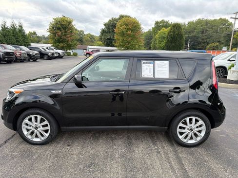 Used 2018 Kia Soul + FWD image 2