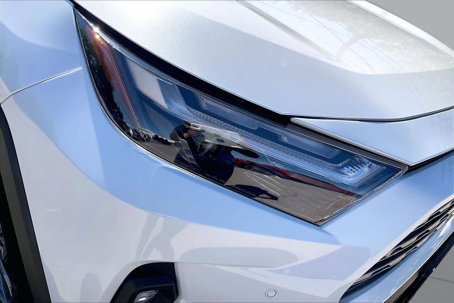 Used 2024 Toyota RAV4 Limited AWD/4WD image 27