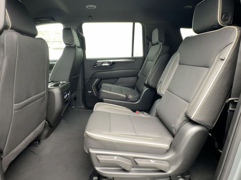 New 2026 Chevrolet Suburban Premier AWD/4WD image 26