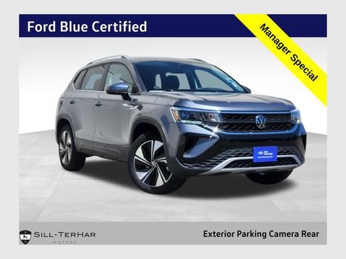 Used 2024 Volkswagen Taos SE AWD/4WD image 1