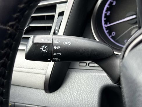 Used 2021 Toyota Camry SE image 16