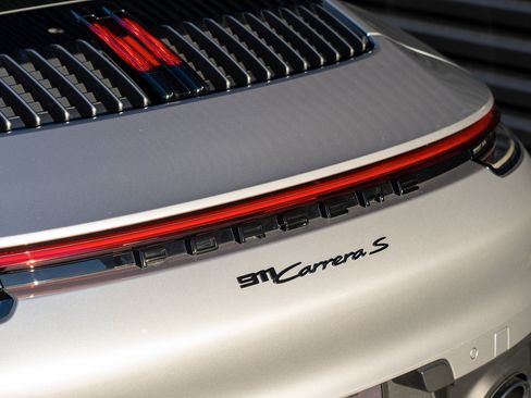 Used 2024 Porsche 911 Carrera S RWD image 10