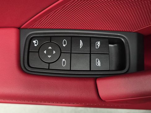 Certified 2025 Porsche 911 Carrera RWD image 24