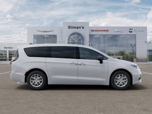 New 2026 Chrysler Pacifica Select FWD image 25