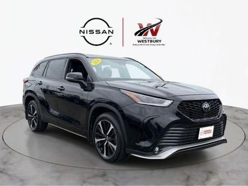 Used 2021 Toyota Highlander XSE AWD/4WD image 1