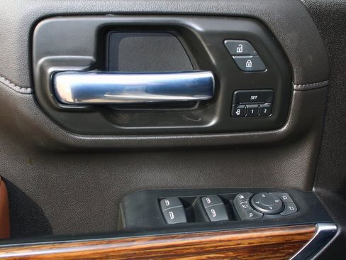 Used 2023 Chevrolet Silverado 3500 High Country image 15