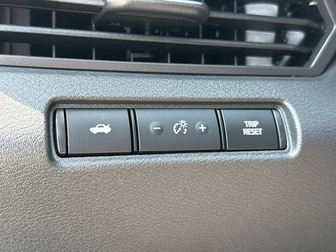 Used 2025 Nissan Altima 2.5 SR FWD image 24