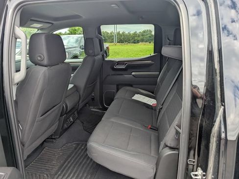 Used 2024 Chevrolet Silverado 1500 LT AWD/4WD image 10