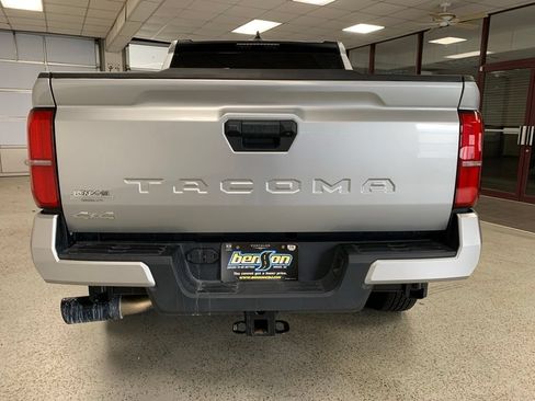 Used 2024 Toyota Tacoma SR5 AWD/4WD image 5
