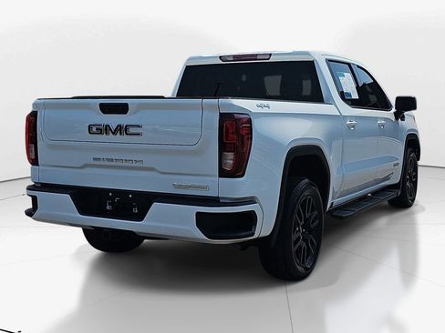 Used 2022 GMC Sierra 1500 Elevation w/ LPO, Elevation Black Package AWD/4WD image 5