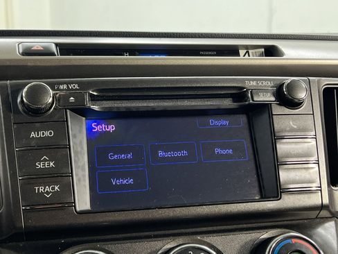 Used 2013 Toyota RAV4 LE image 22