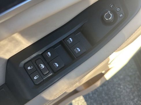 New 2026 Jeep Grand Cherokee L Limited w/ Limited Altitude Package AWD/4WD image 12