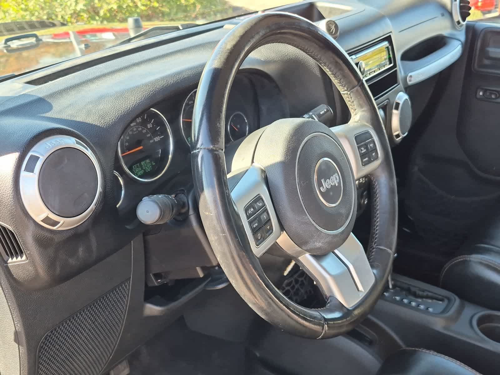 Used 2011 Jeep Wrangler Sahara w/ Dual Top Group AWD/4WD image 10