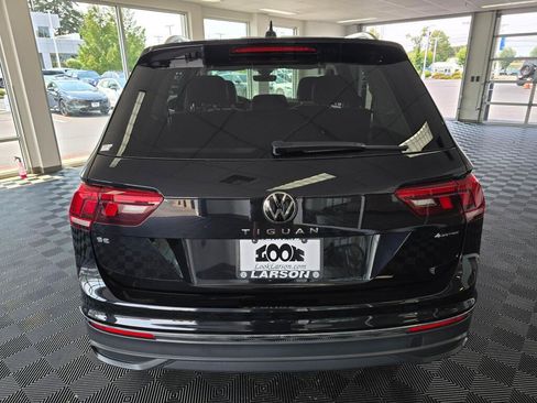 Used 2024 Volkswagen Tiguan SE w/ MDO Package, Two-Row AWD/4WD image 4