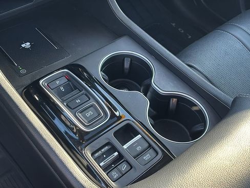 Used 2024 Honda Pilot Elite image 21