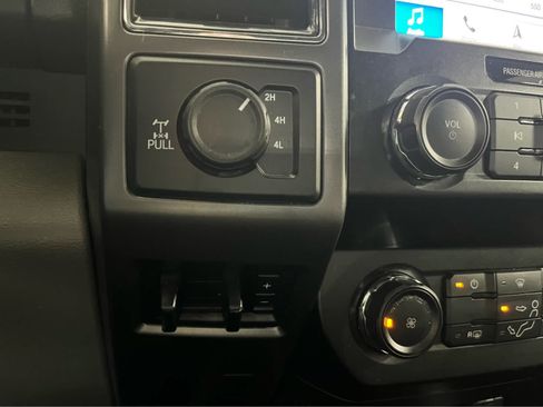 Certified 2019 Ford F250 XLT w/ XLT Value Package AWD/4WD image 39