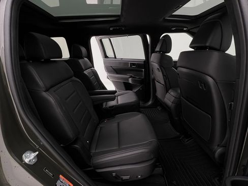 Used 2025 Hyundai Santa Fe Calligraphy image 16