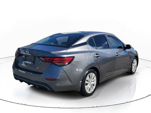 Used 2021 Nissan Sentra S image 2