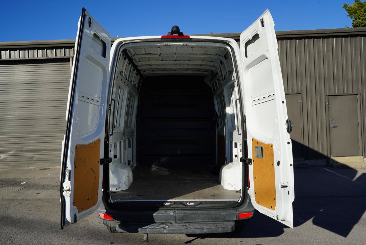 Used 2018 Mercedes-Benz Sprinter 2500 image 28